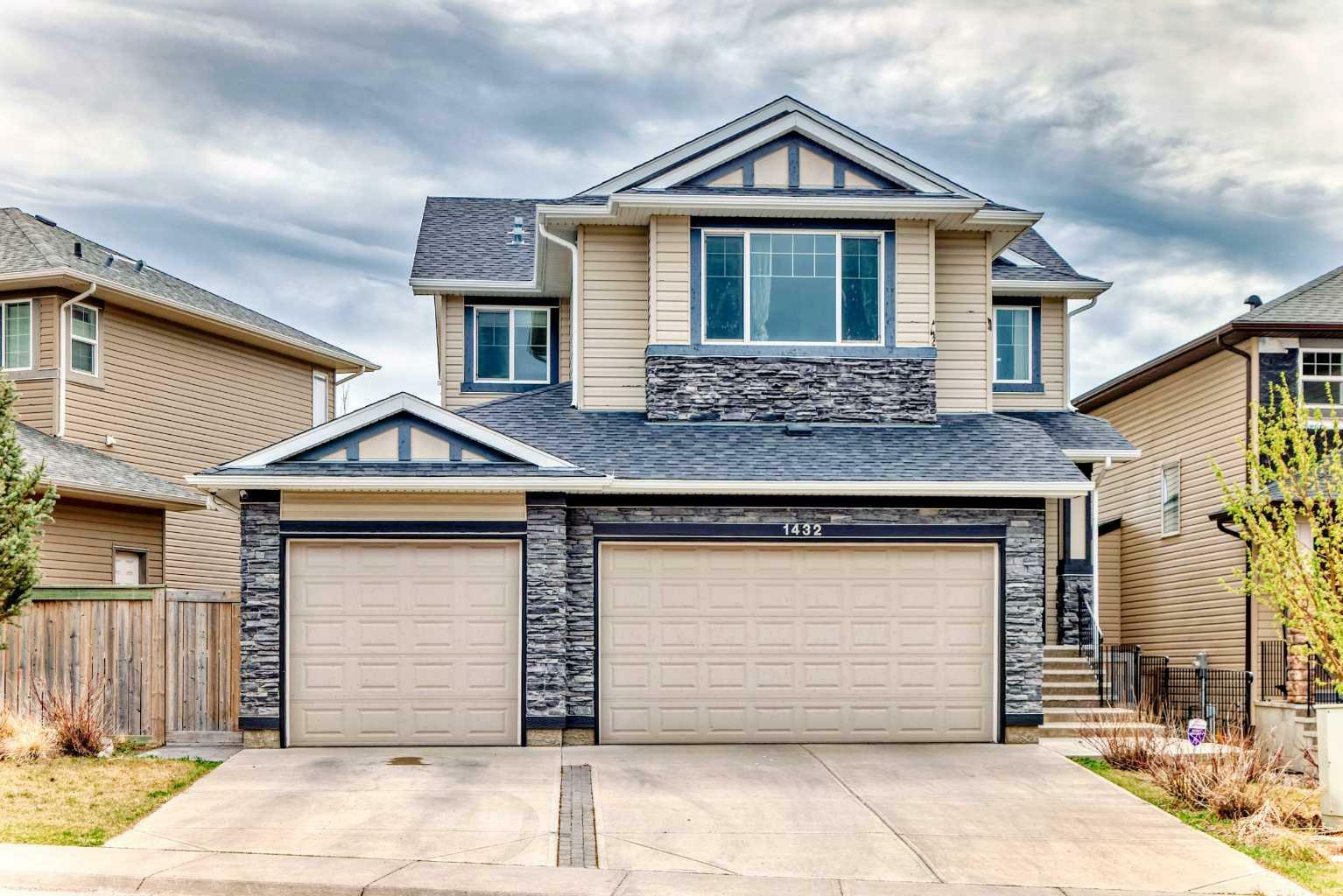 1432 Panatella Boulevard NW  Calgary AB T3K 0W2 photo