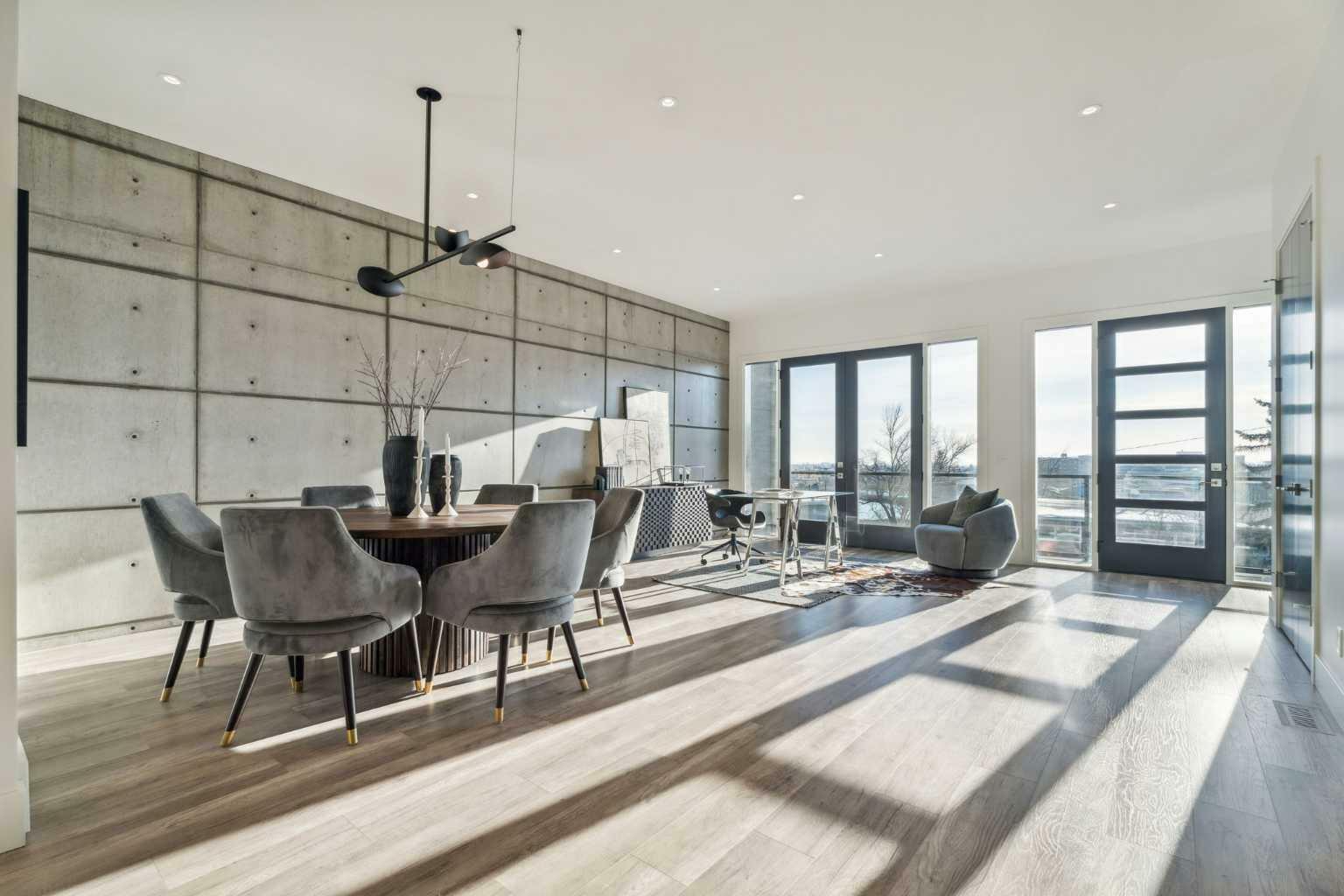 2036 30 Avenue SW  Calgary AB T2T 1R2 photo