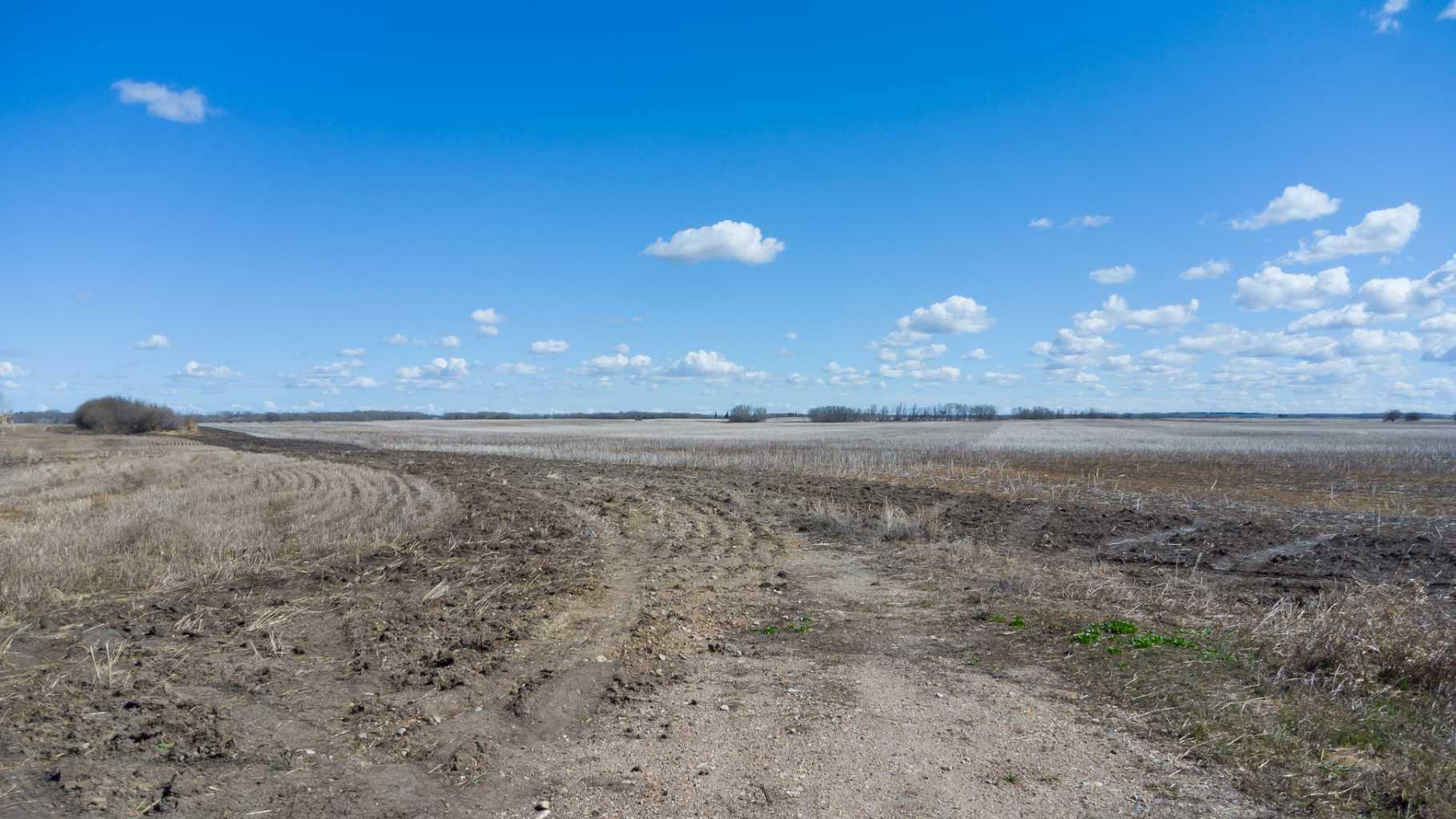 NW &Amp SW 2-45-26-3  Rural SK S0M 0B3 photo