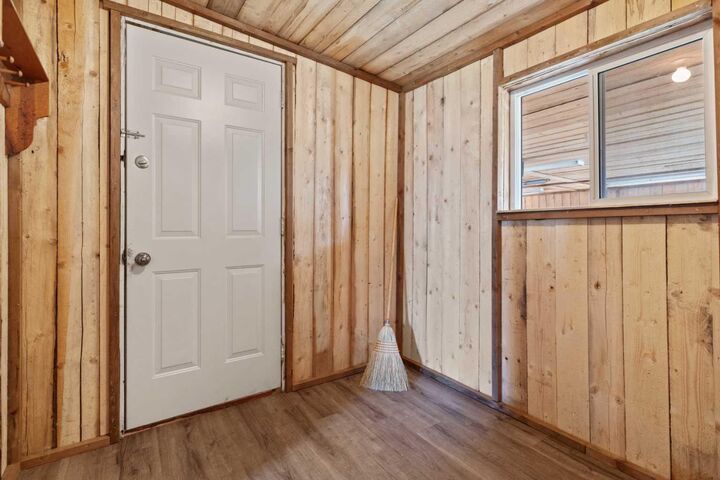 Property Photo:  315 &Amp 317 Macrae Street  AB T0B 0J0 