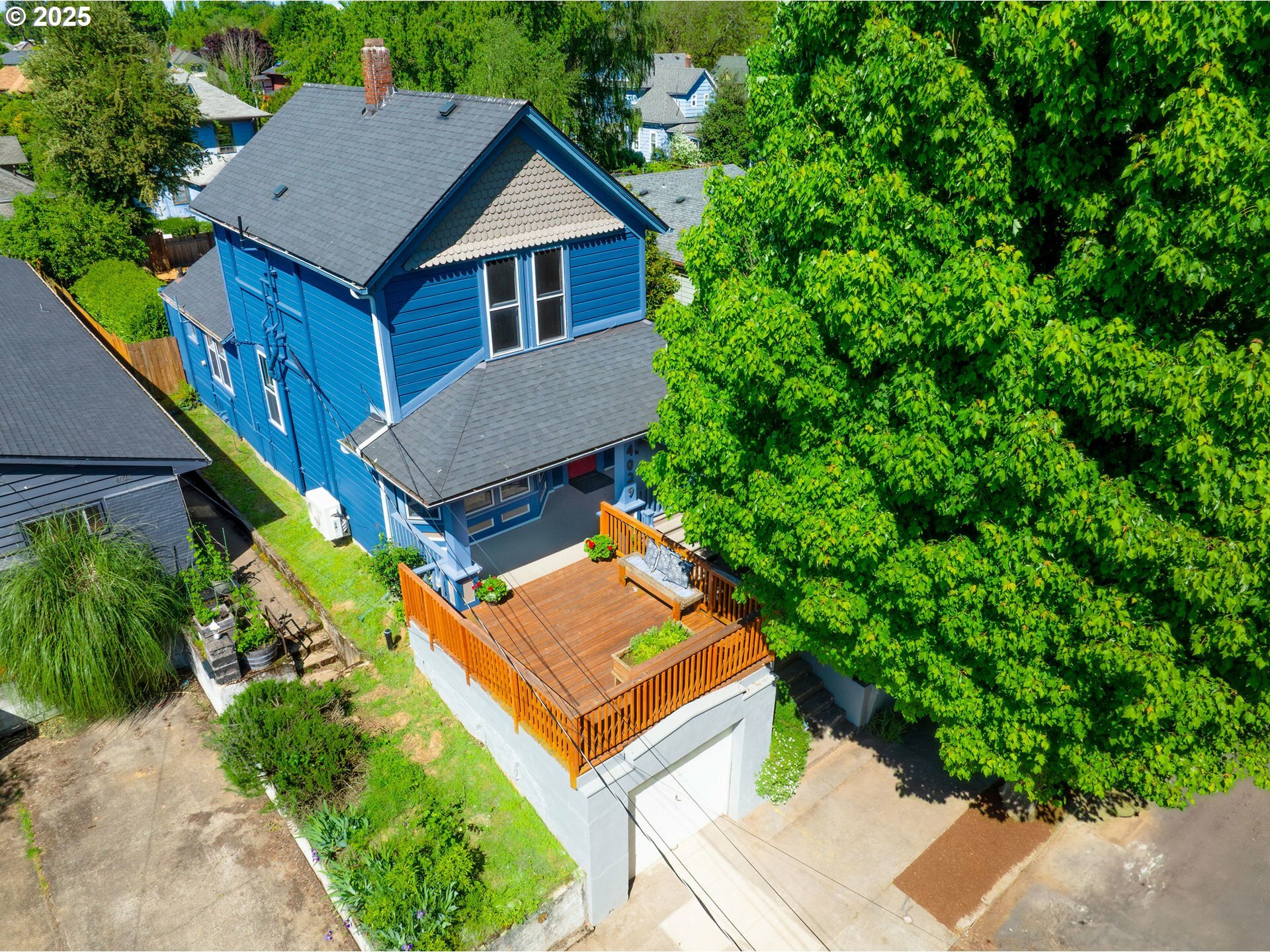 Property Photo: 4029 SE Taylor St OR 97214