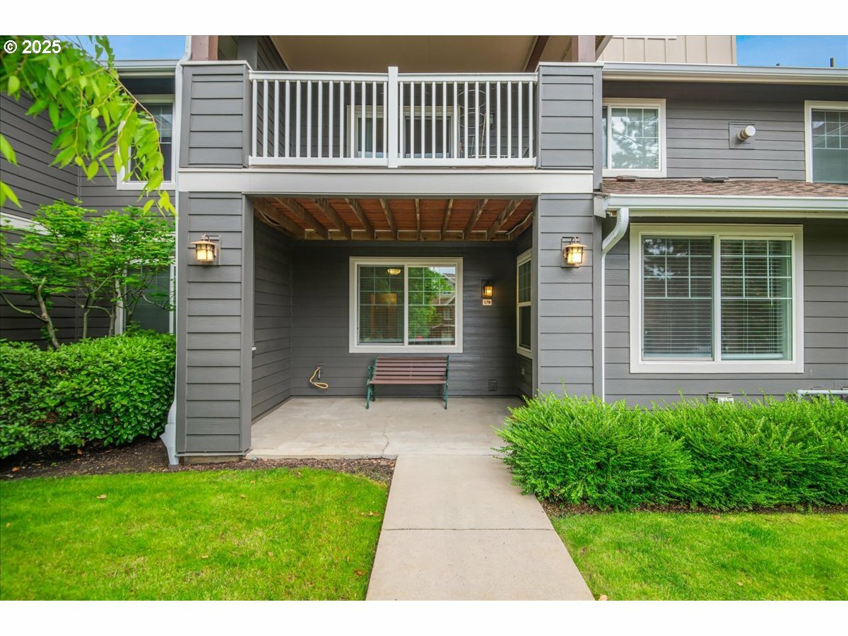 Property Photo: 10800 SE 17th Cir Q178 WA 98664