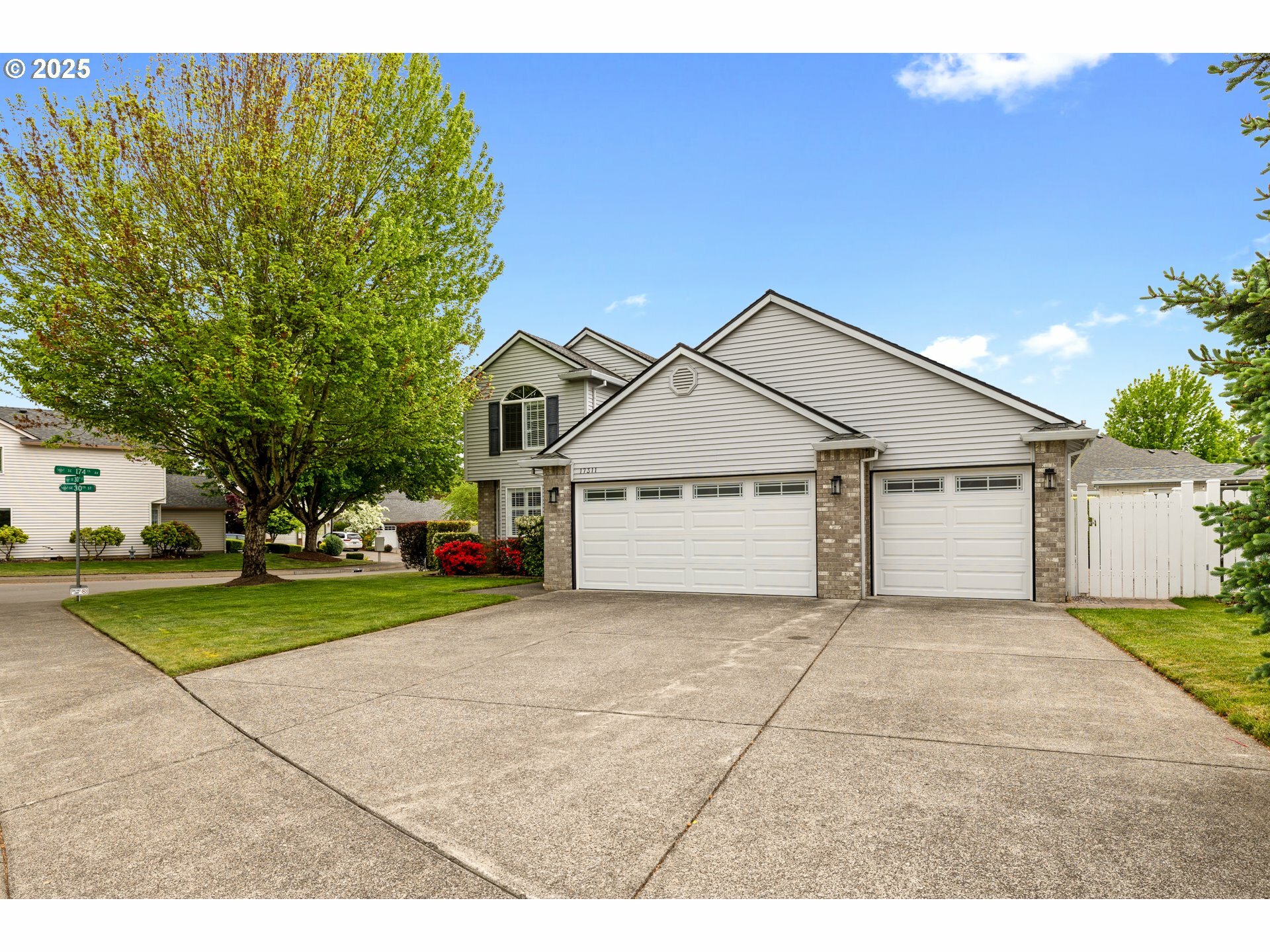 Property Photo: 17311 SE 30th St WA 98683