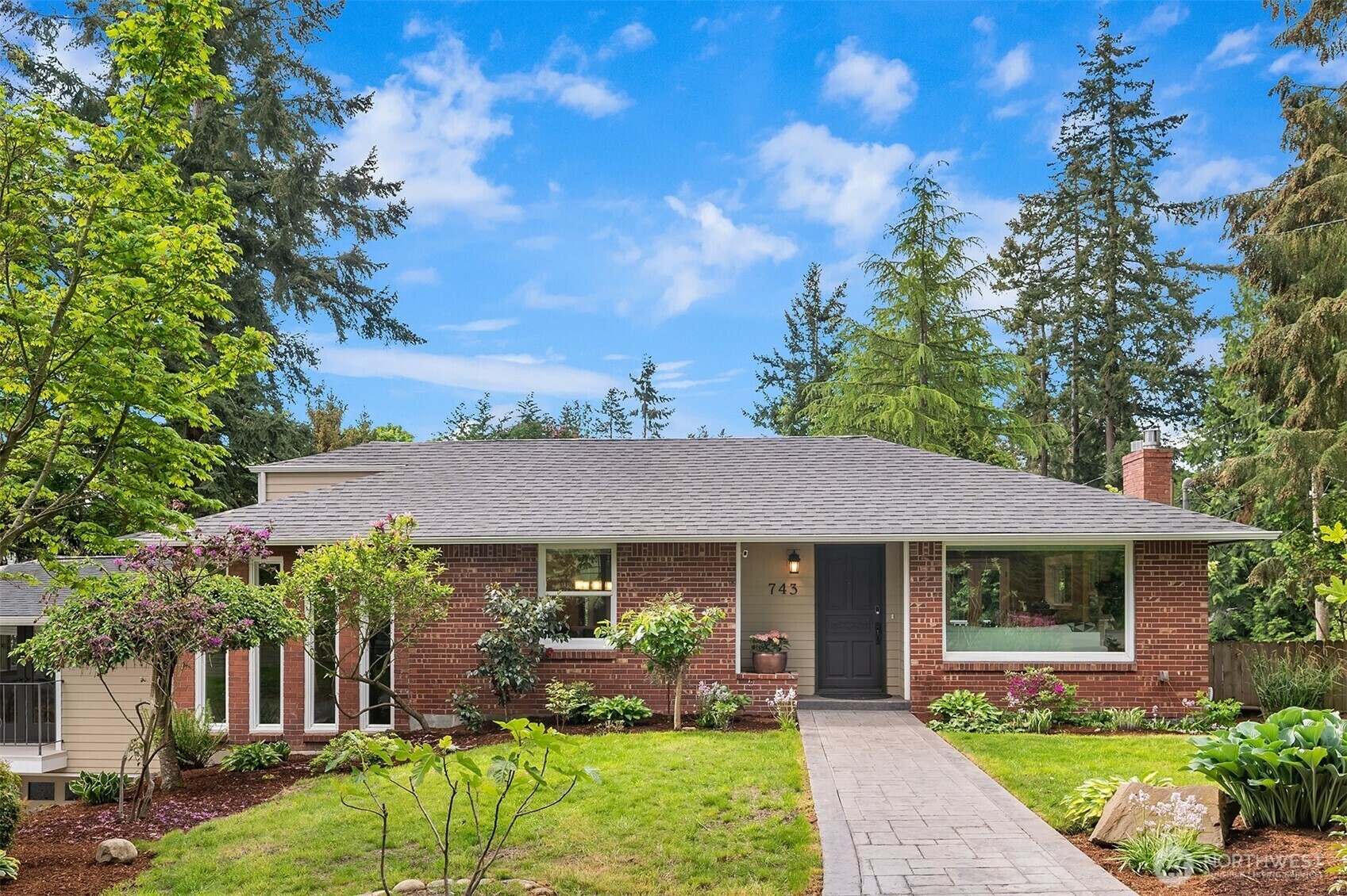 Property Photo: 743 N 138th St WA 98133