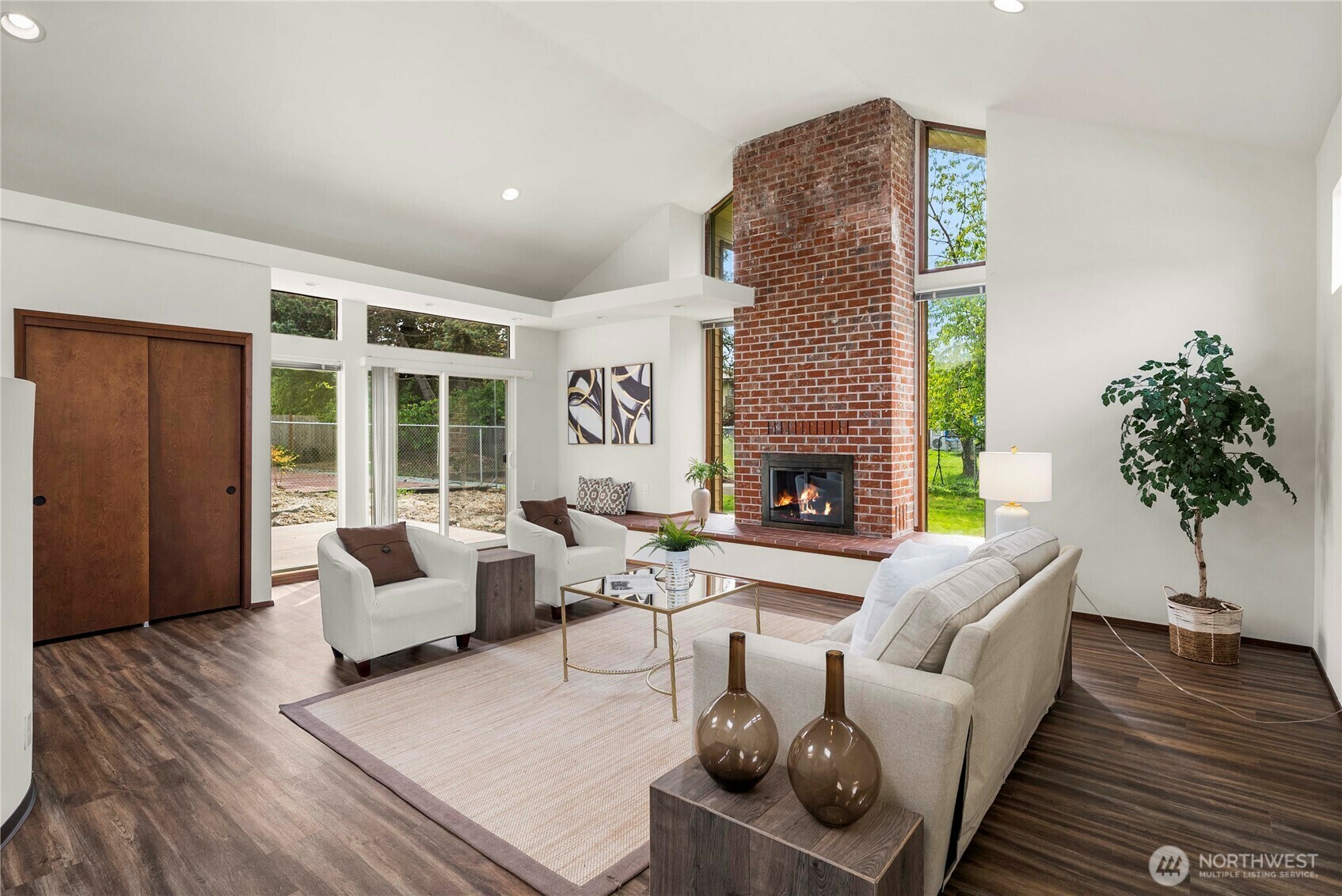 Property Photo: 11815 77th Avenue S WA 98178