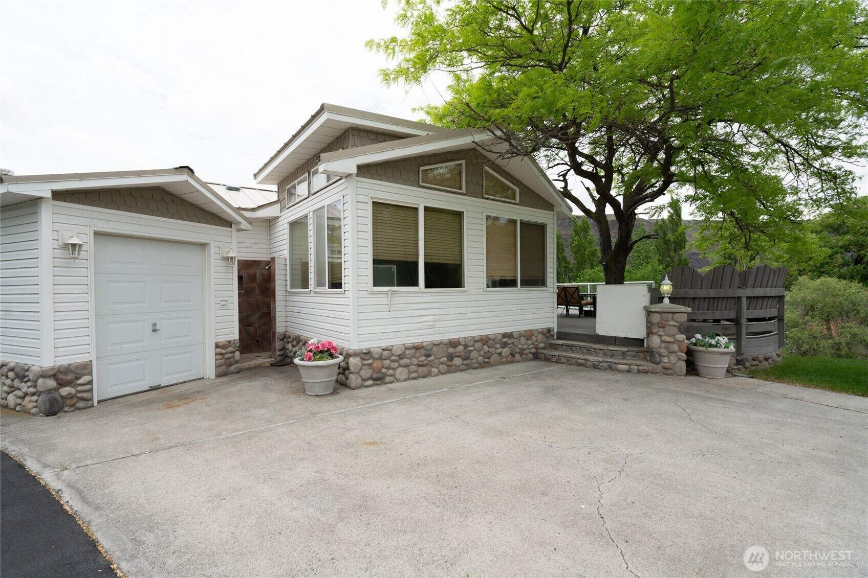 Property Photo: 31478 Moore Road NE 343 WA 99115