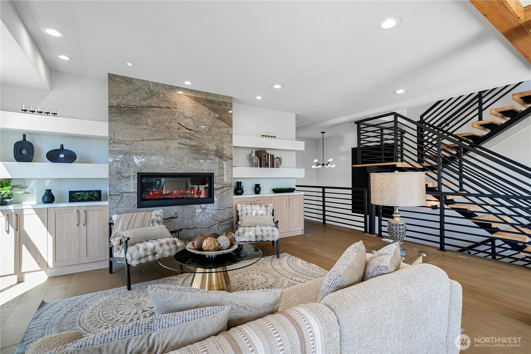 Property Photo: 7107 Aurora Avenue N WA 98103