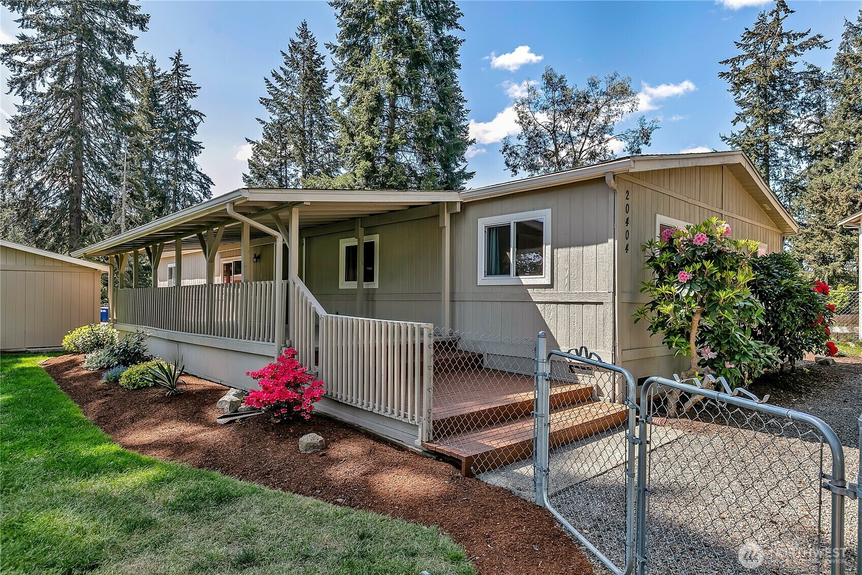 Property Photo: 20404 113th Street E WA 98391