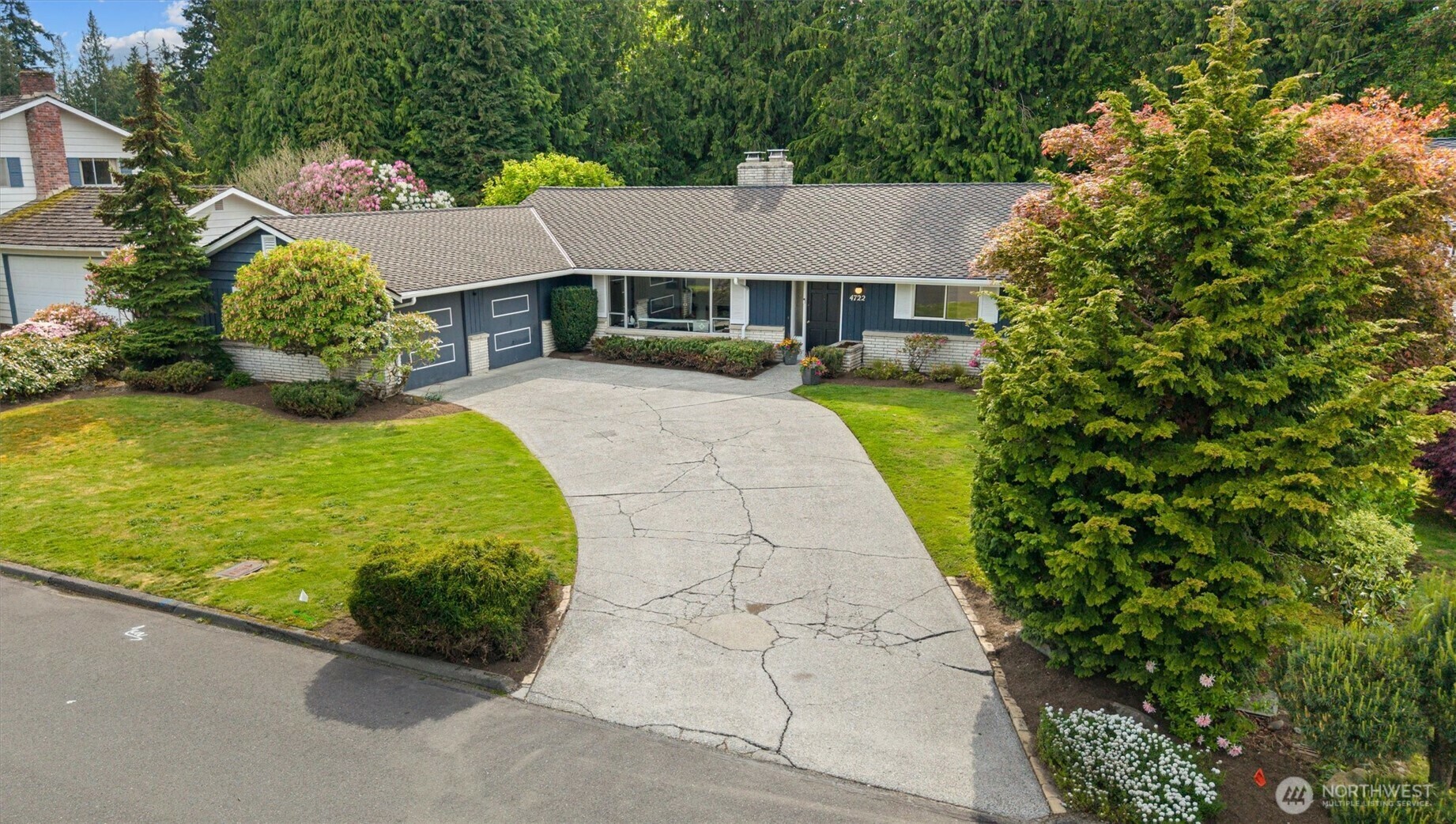 Property Photo: 4722 W Glenhaven Drive WA 98203
