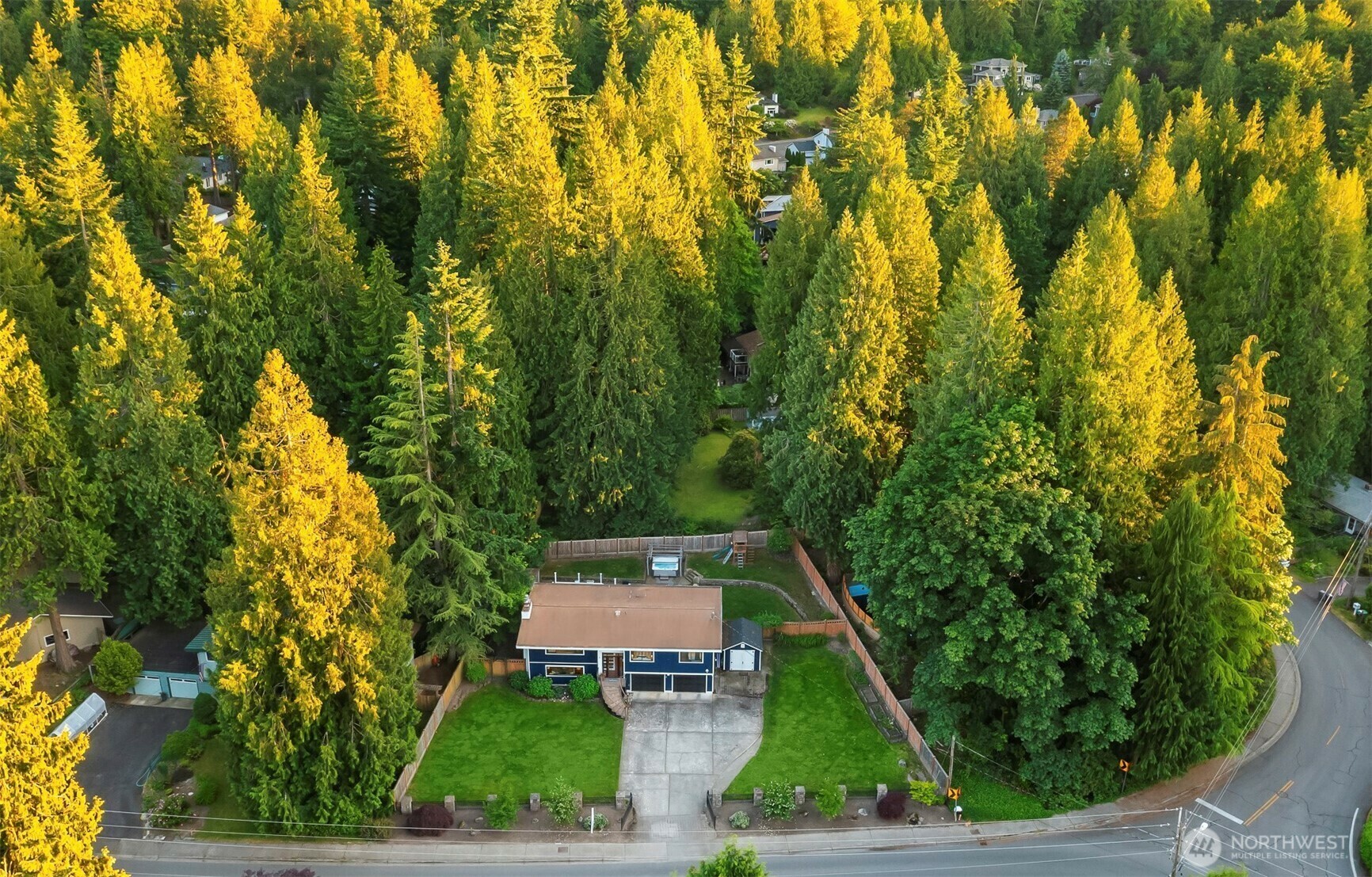 Property Photo: 1005 Mountain Park Boulevard SW WA 98027
