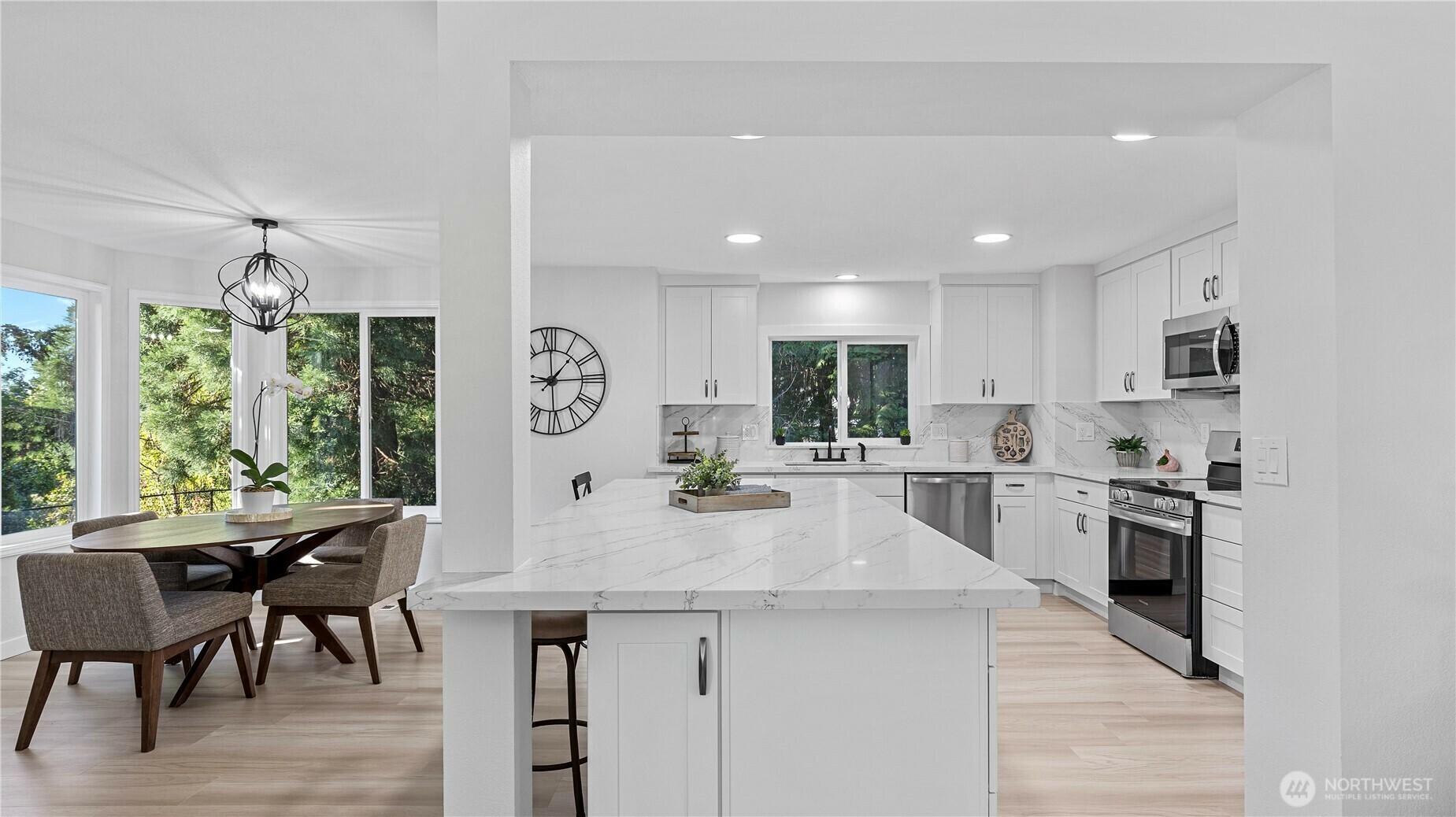 Property Photo: 624 N Waugh Road WA 98273