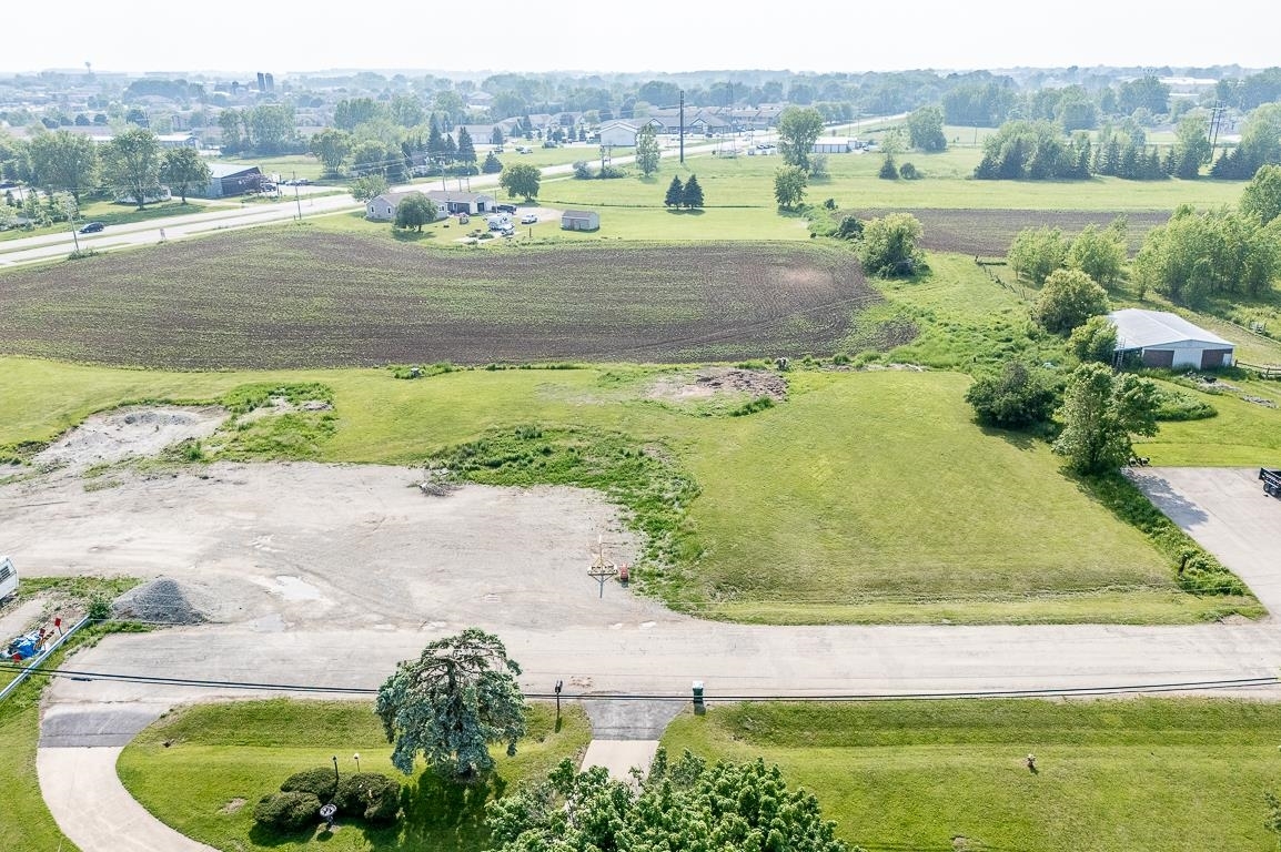 Property Photo: N Casaloma Drive 1B WI 54913-0000