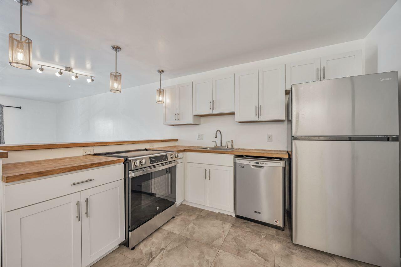 Property Photo: 22605 SW 66th Avenue 206 FL 33428