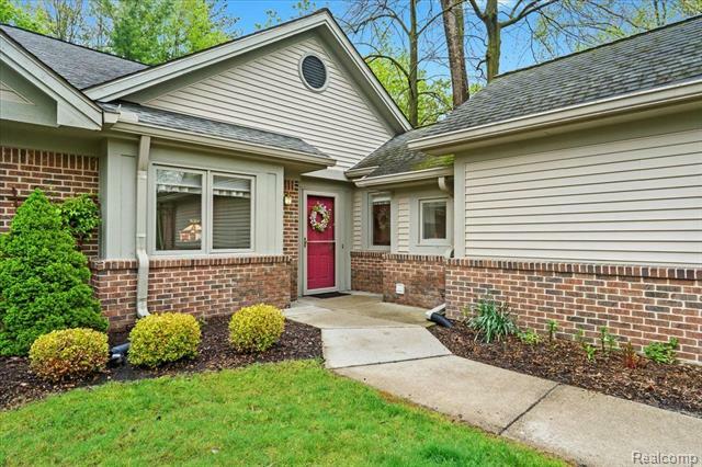 Property Photo: 21290 Juniper MI 48336