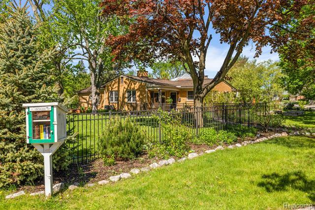 Property Photo: 3907 Auburn Drive MI 48073
