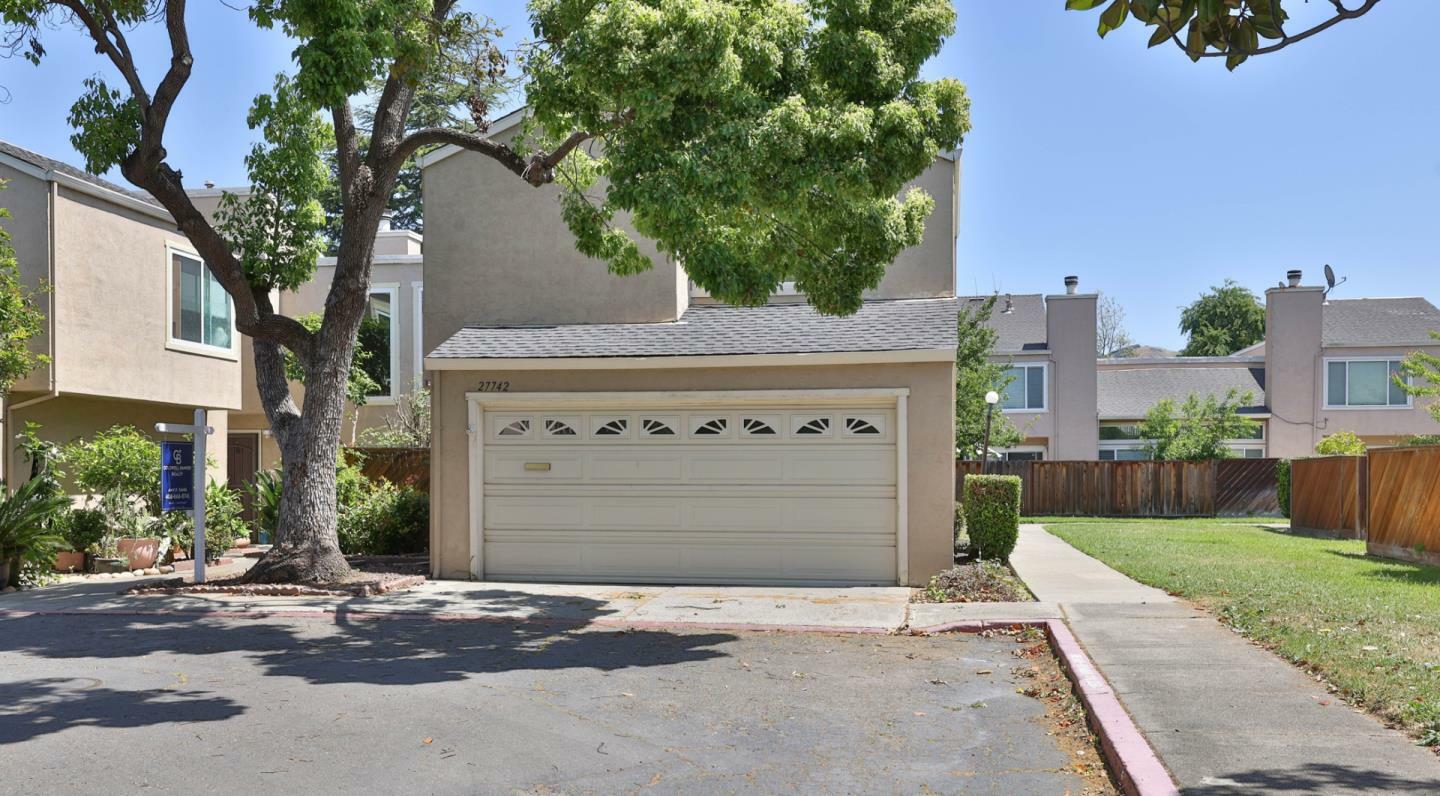 Property Photo: 27742 Eucalyptus Court CA 94544