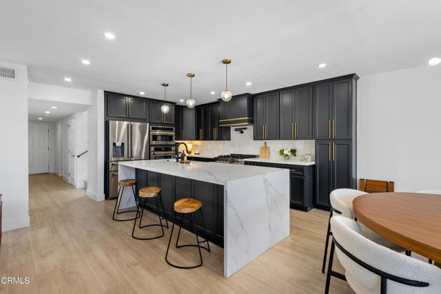 Property Photo: 3960 W Hemlock Street CA 93035