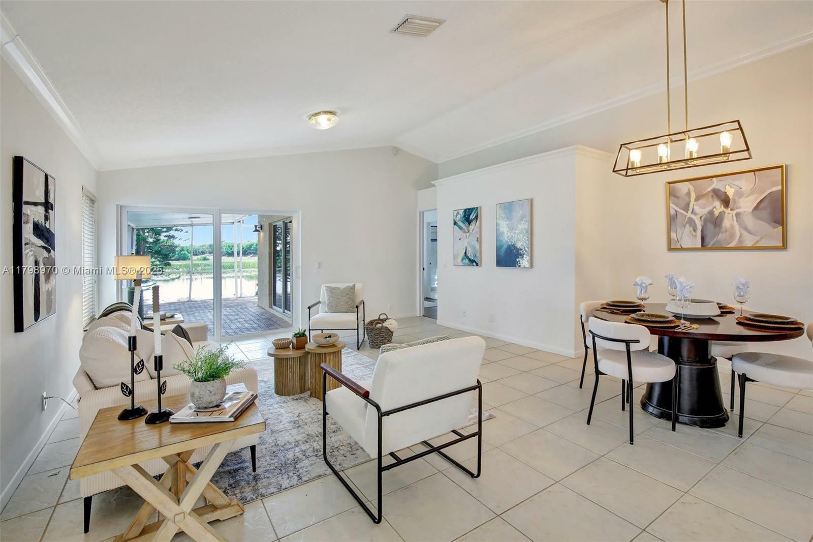 Property Photo: 1565 Presidio Dr FL 33327
