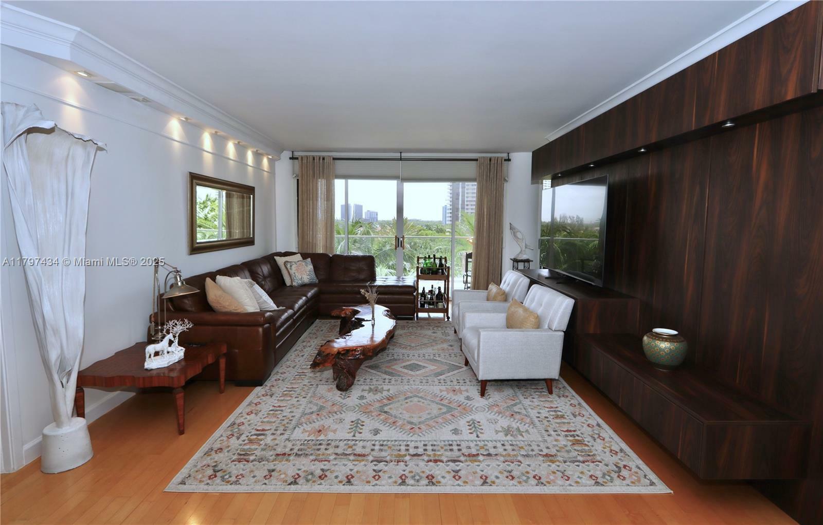 2800 Island Blvd 703  Aventura FL 33160 photo