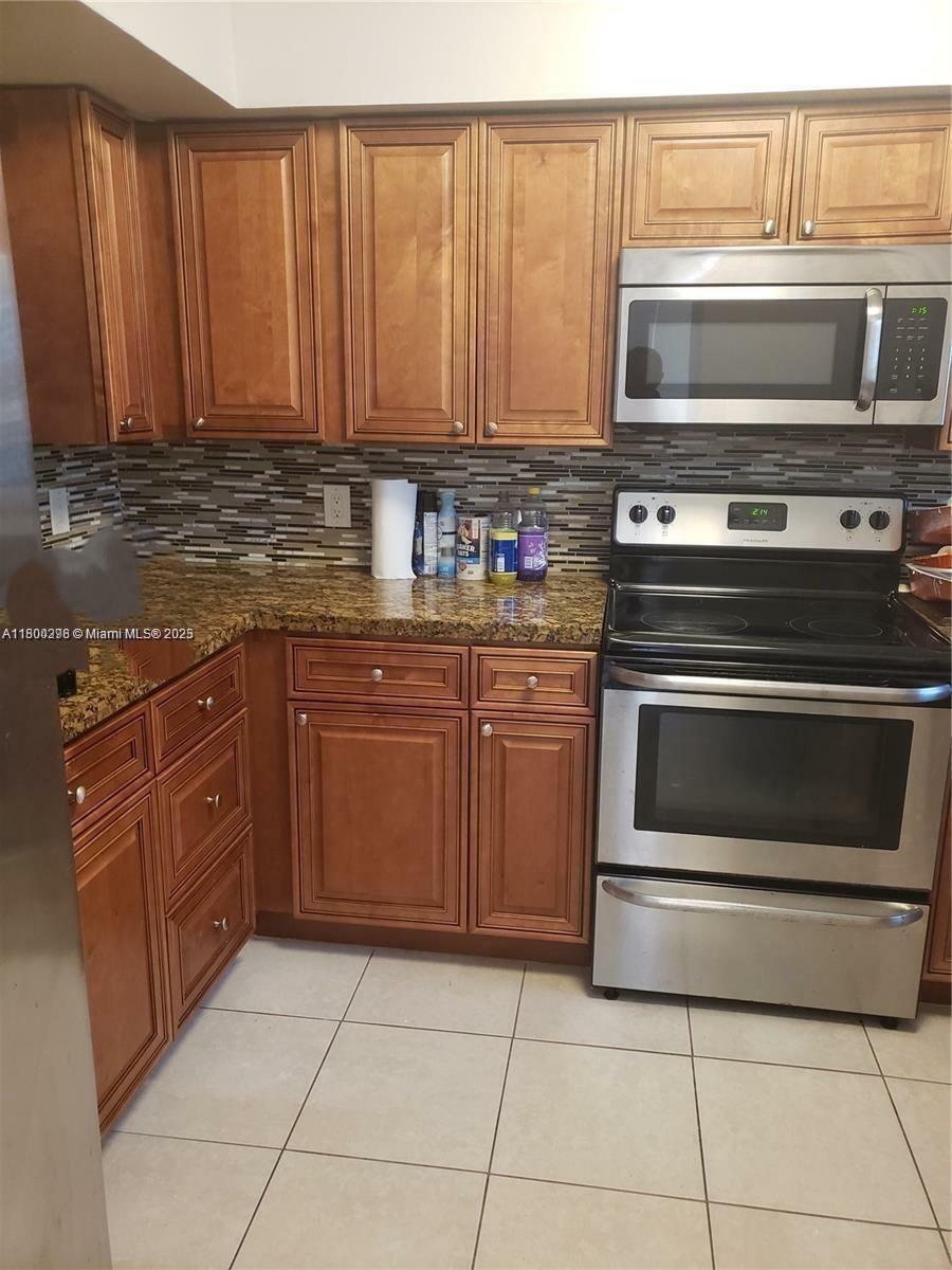2520 Van Buren St 7  Hollywood FL 33020 photo