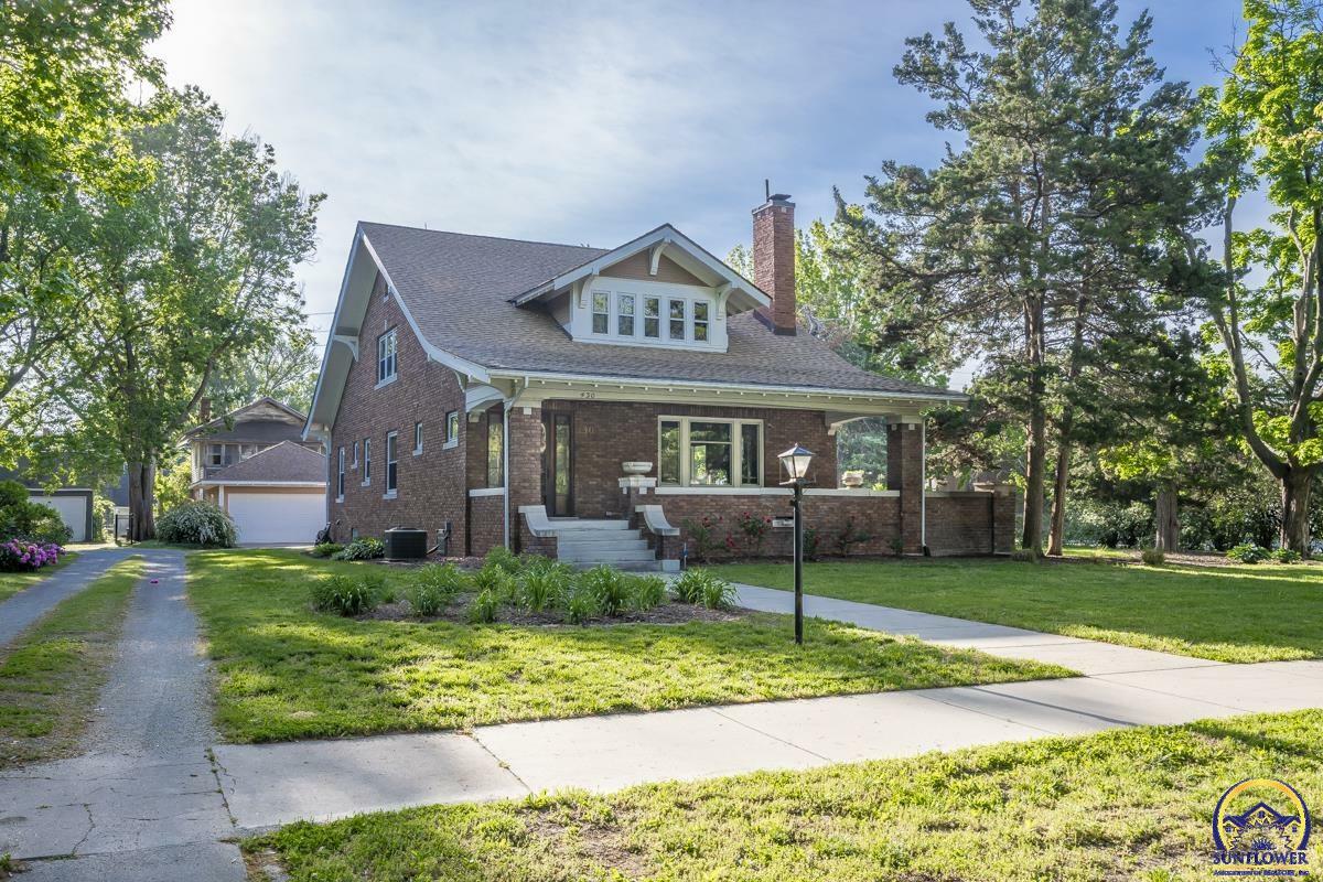 Property Photo: 430 SW Greenwood Ave KS 66606