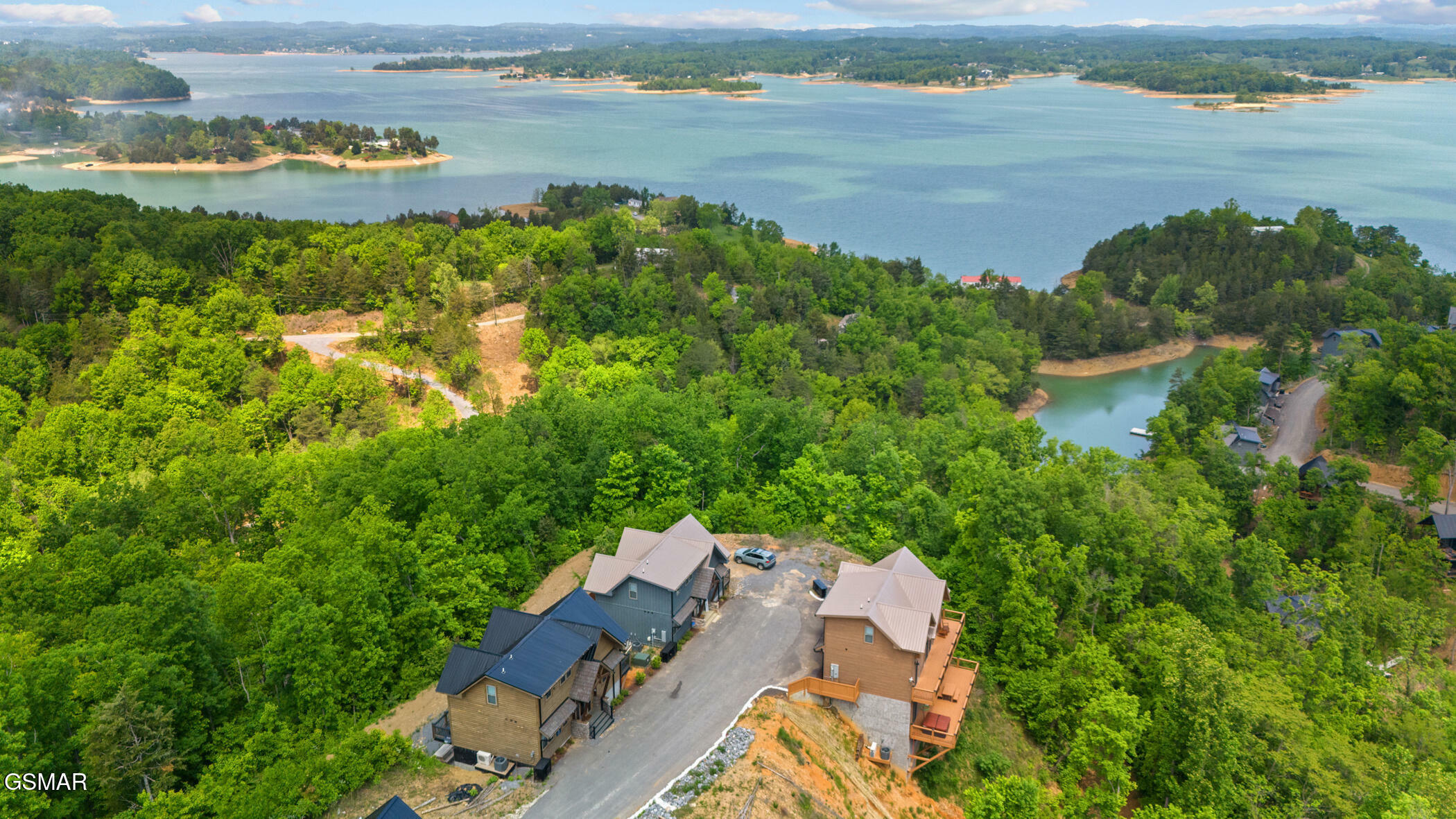 Property Photo: 610 Butterfly Way TN 37876