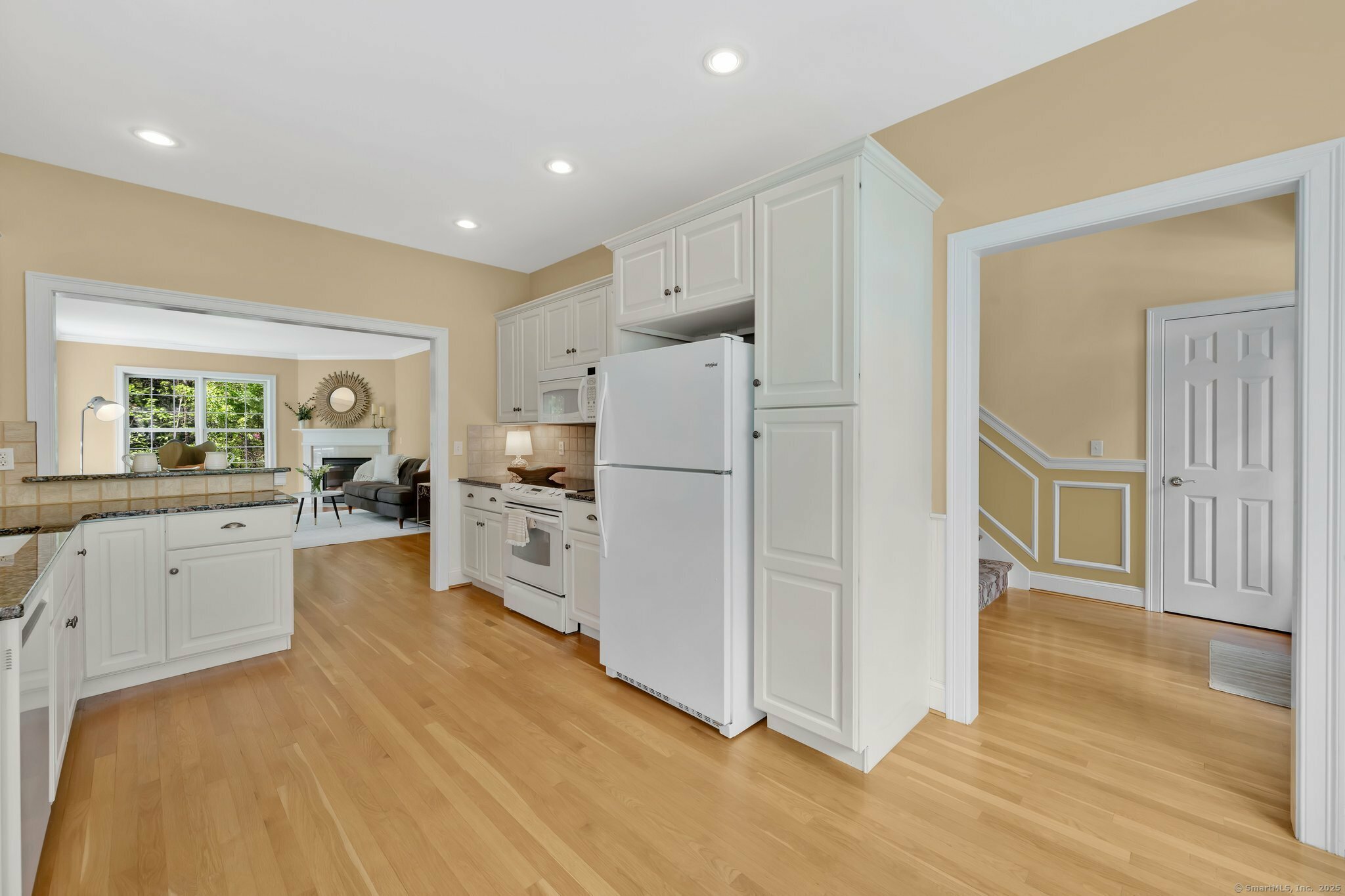 Property Photo: 3 Ashton Circle 3 CT 06070