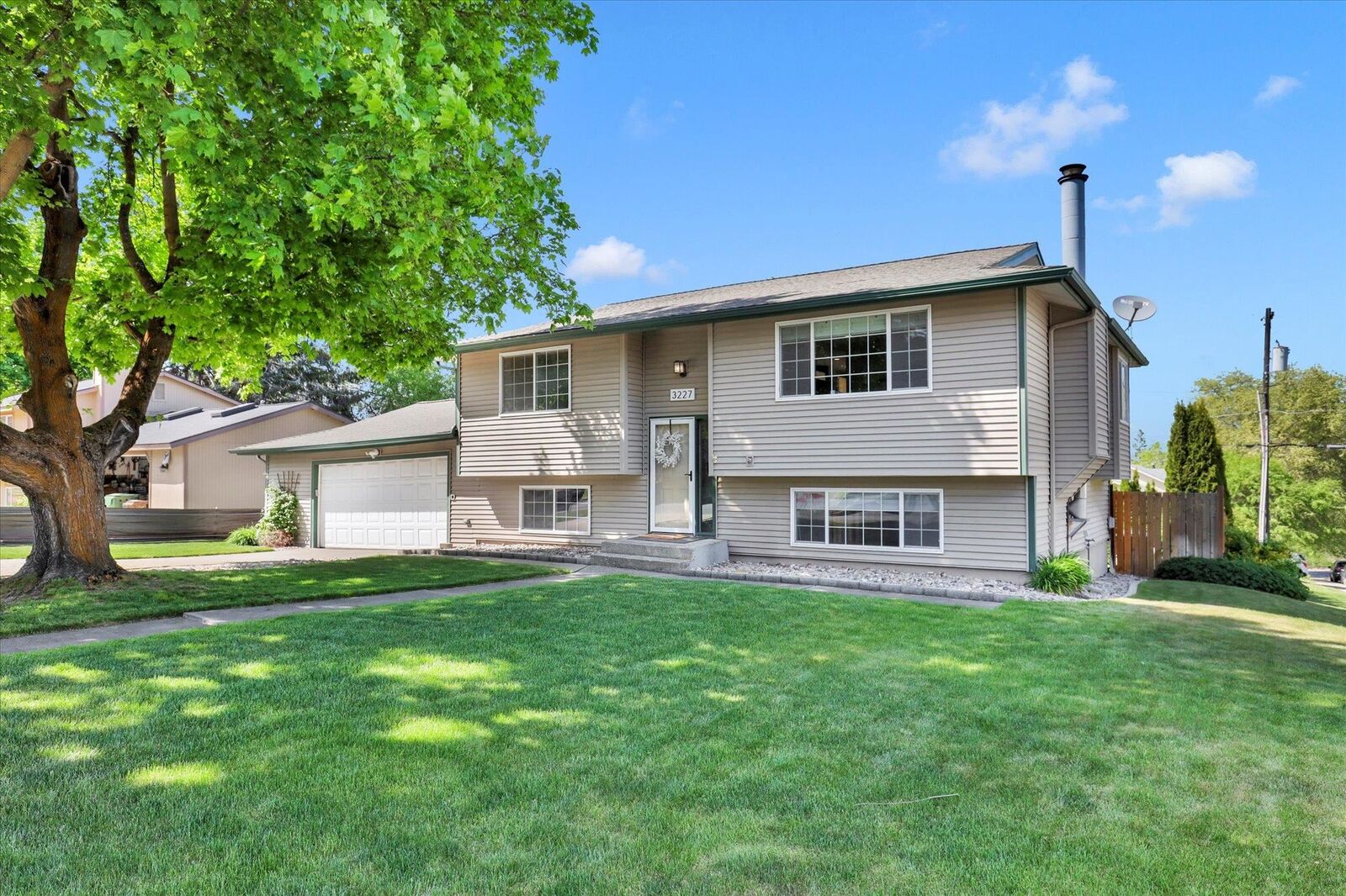 Property Photo: 3227 E 19th Ave WA 99223