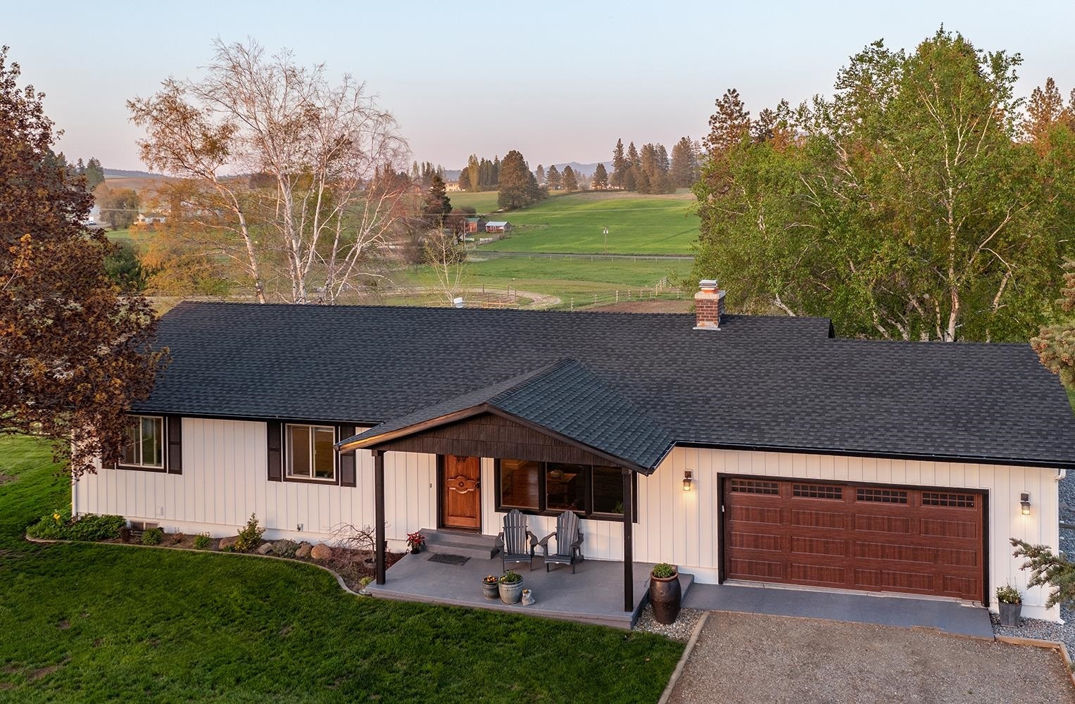 Property Photo: 10409 E Palouse Hwy WA 99036