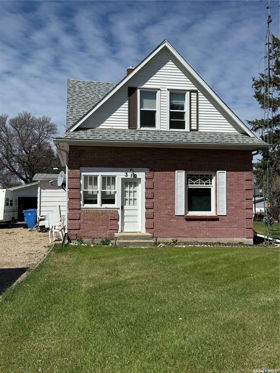 Property Photo: 310 2nd Street W SK S0C 0S0