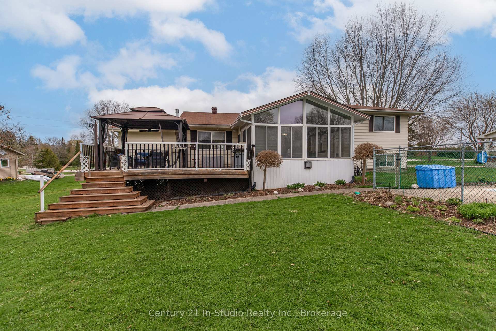 Property Photo: 54 George Street ON N0H 1G0