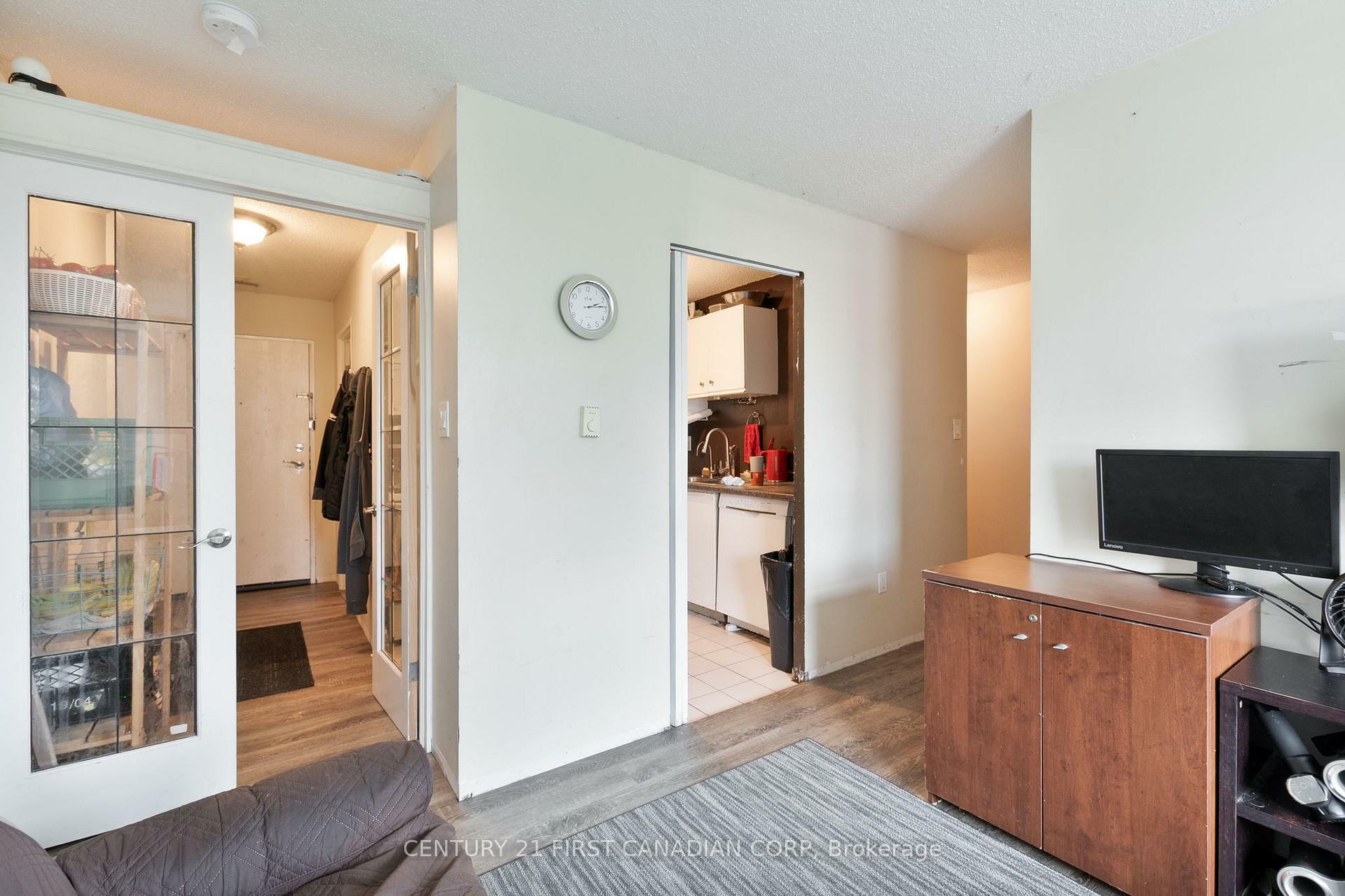 Property Photo: 45 Pond Mills Road 107 ON N5Z 4W5