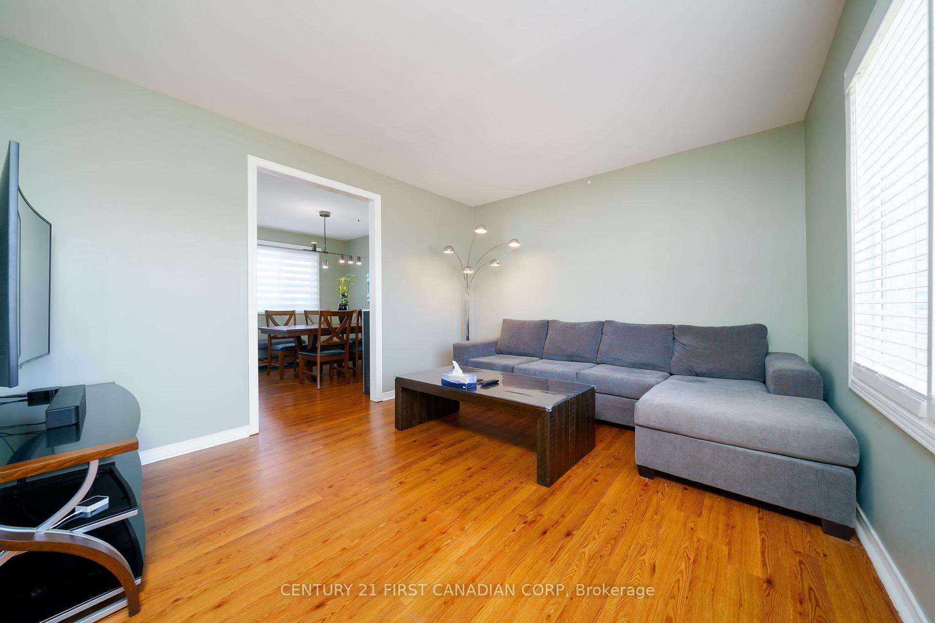 Photo de la propriété: 215 Beattie Street ON N7G 2X3
