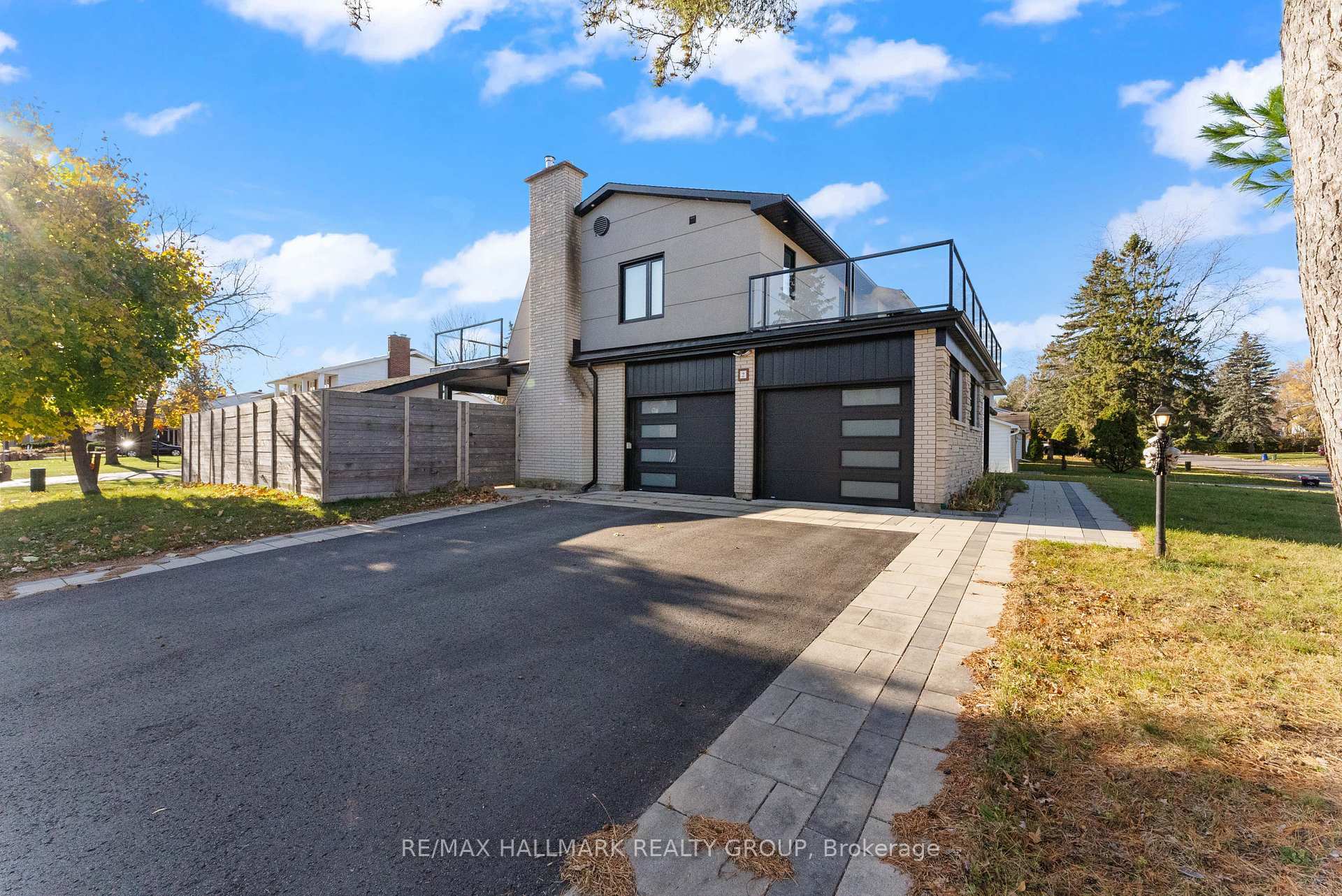 Photo de la propriété: 2 St. Remy Drive ON K2J 1A3