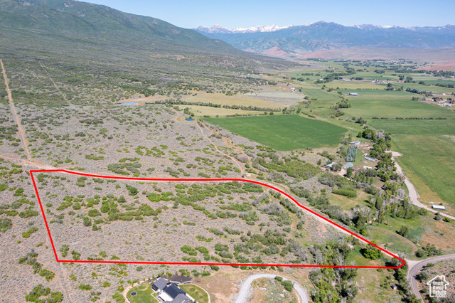 Property Photo: 944 E Slippper Hallow Dr W 1 UT 84082