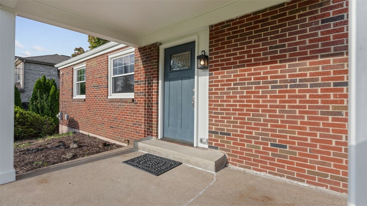 Property Photo: 354 Goldsmith Rd PA 15237