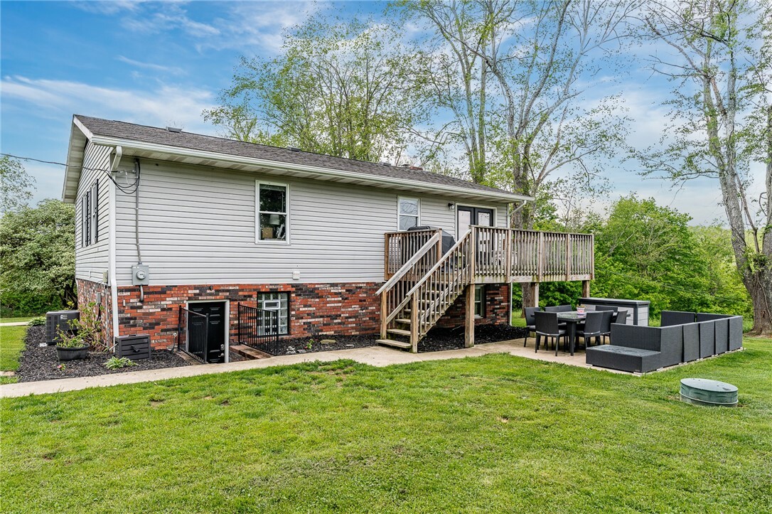 Property Photo: 158 Sigsbee Road PA 15338