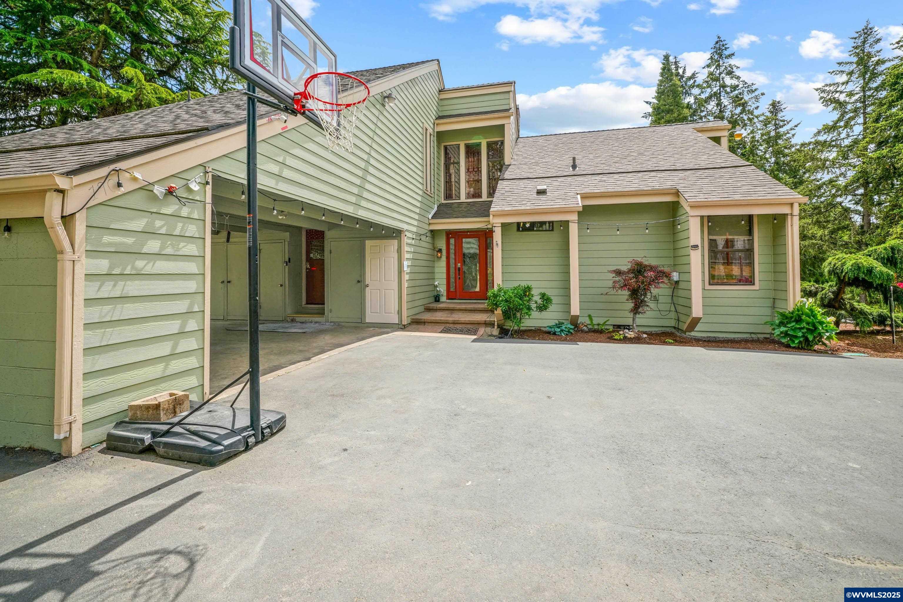 Property Photo: 190 South Oak Grove Rd NW OR 97304