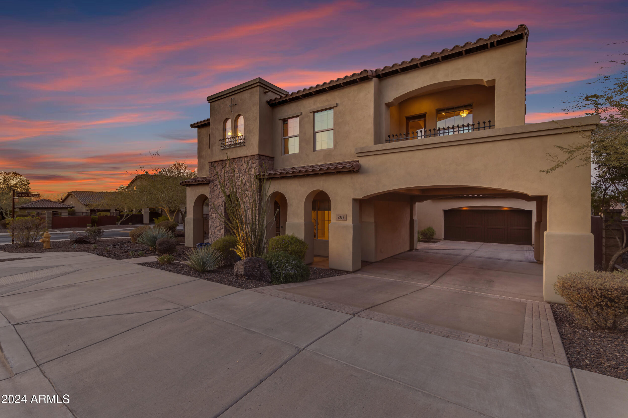 Property Photo: 2322 E Samantha Way AZ 85042