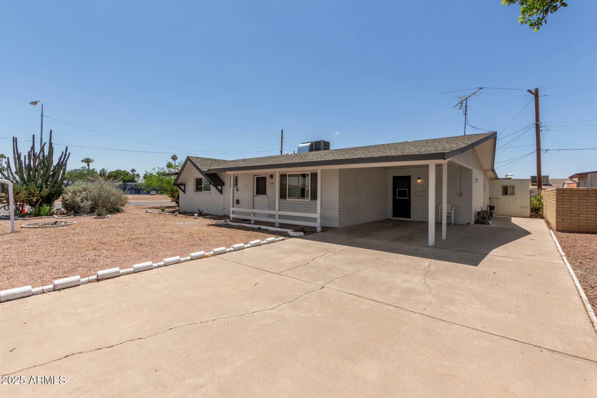 Property Photo: 126 N 58th Street AZ 85205