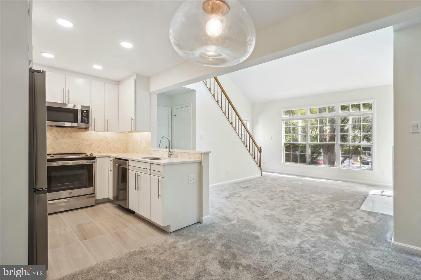 Property Photo: 2224 Springwood Drive 105A VA 20191