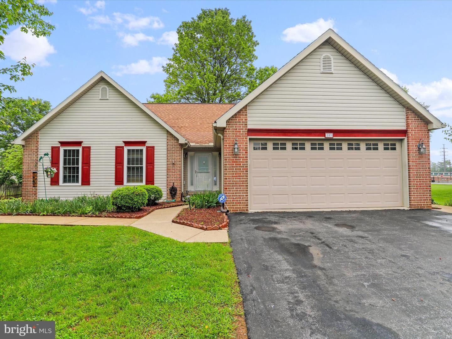 Property Photo:  109 Finch Lane  WV 25419 