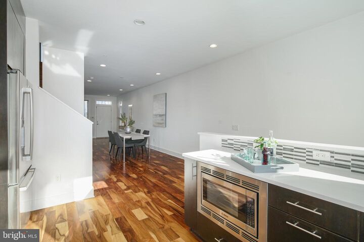 Property Photo:  740 S Columbus Boulevard 48  PA 19147 