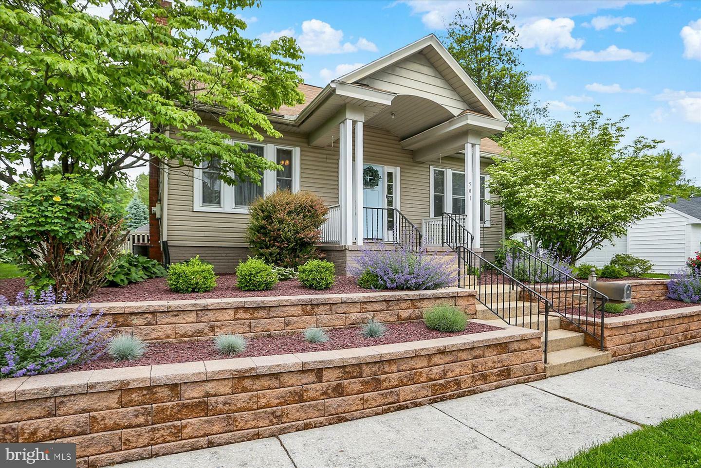 Property Photo: 501 Linwood Street PA 17070