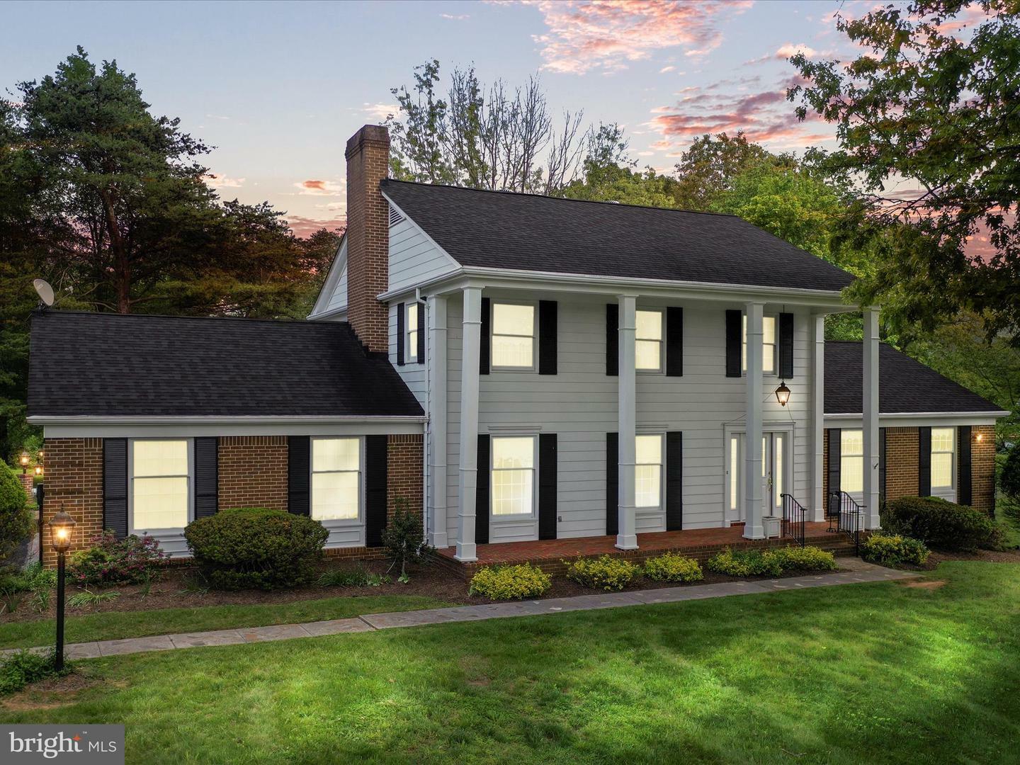 Property Photo: 137 S River Road VA 22630