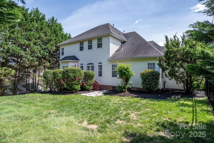 Property Photo:  7245 Willow Brook Court  NC 28037 