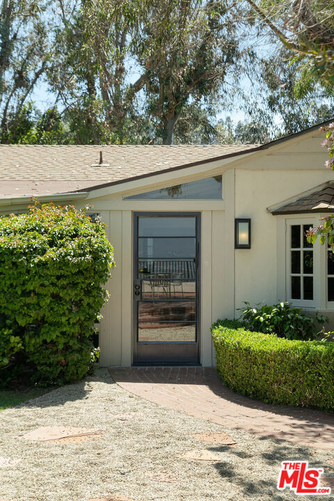 Property Photo: 7321 Woodrow Wilson Dr CA 90046