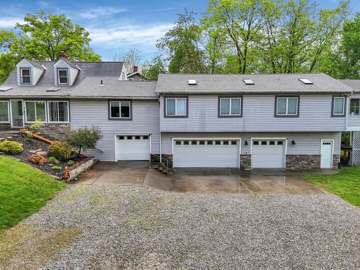 Property Photo: 1108 W Church Street OH 43055