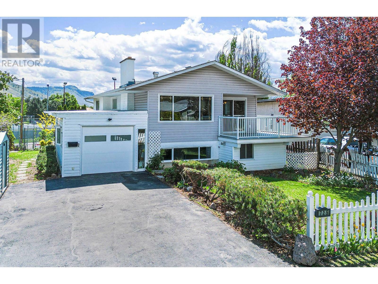 725 Huntington Drive  Kamloops BC V2B 6G3 photo