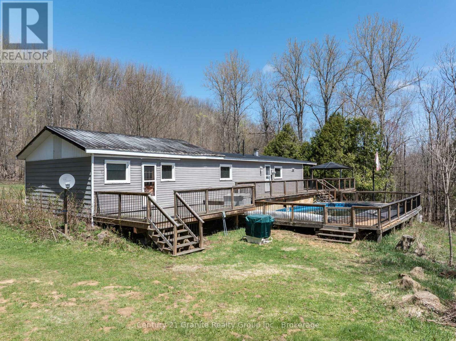 Photo de la propriété: 6739 Gelert Road ON K0M 1S0